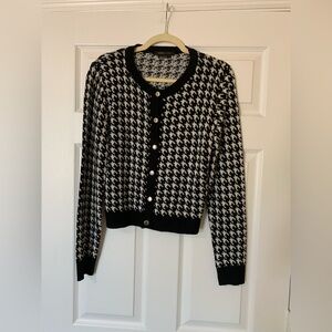 BCBGMaxAzria Long‎ Sleeve Houndstooth Button Front Cardigan, Black and White, L